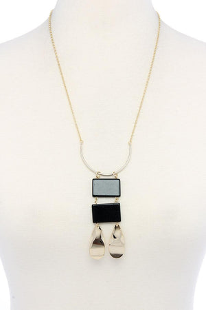 Modern Chic Pendant Necklace