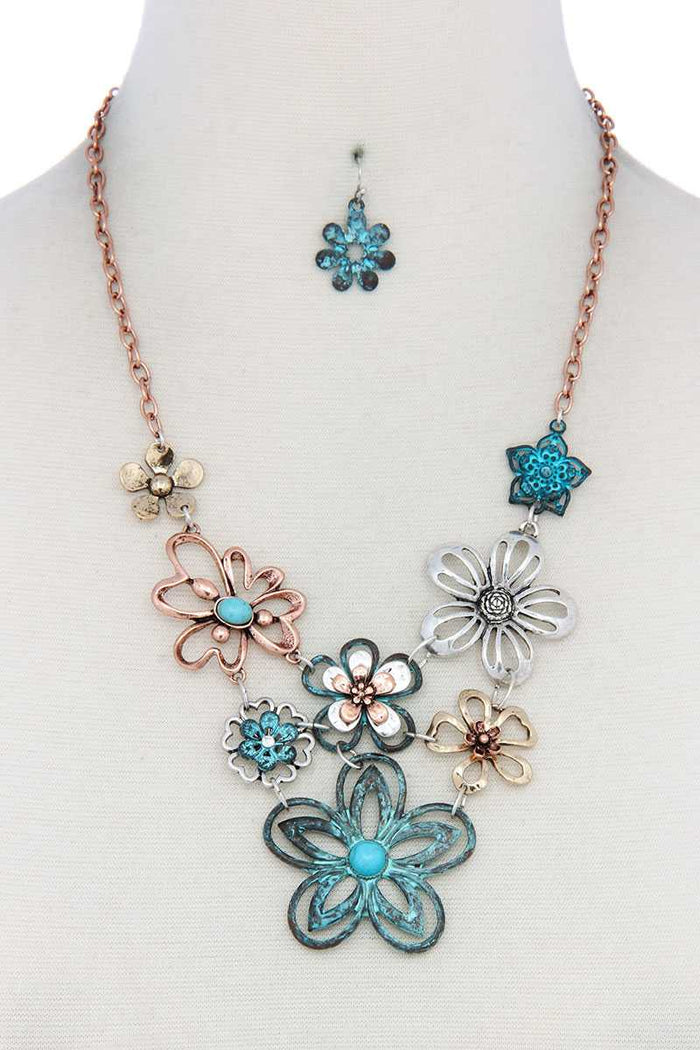 Metal Flower Necklace