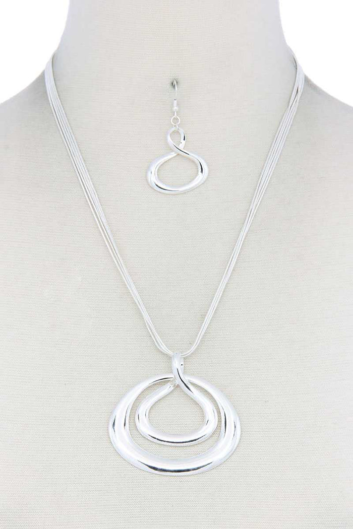 Double Oval Shape Pendant Necklace