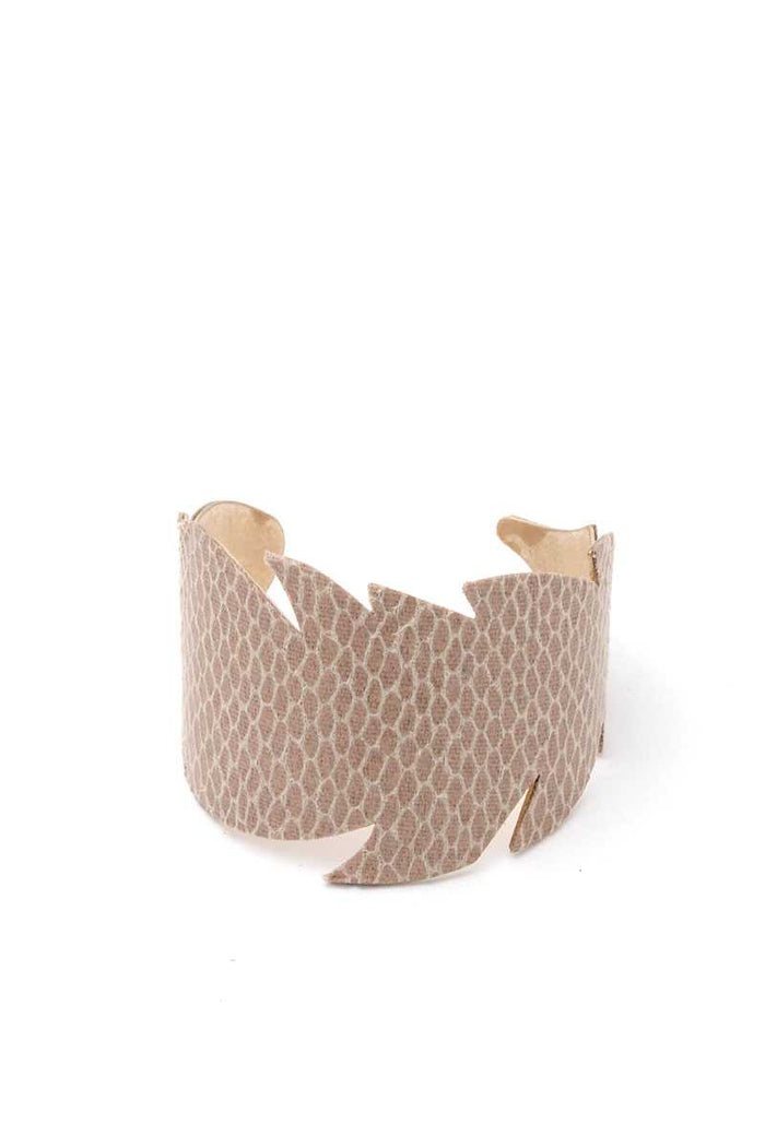 Leaf Cut Out Pattern Cuff Bracelet